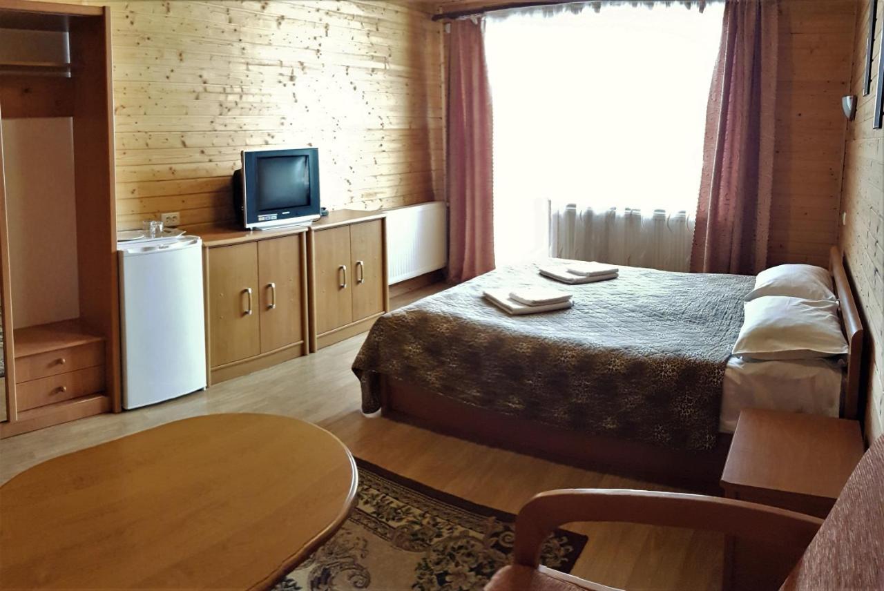 Karpatski Zori Hotel Bukovel Luaran gambar