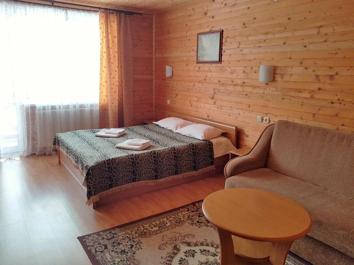 Karpatski Zori Hotel Bukovel Luaran gambar