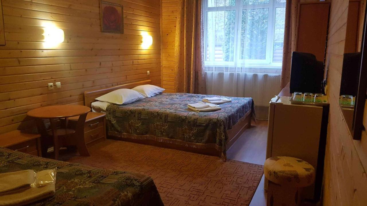 Karpatski Zori Hotel Bukovel Luaran gambar