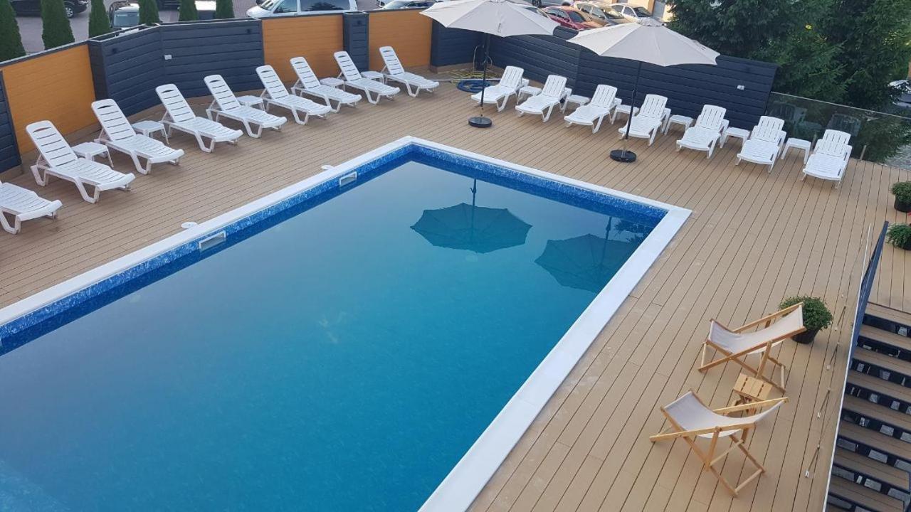 Karpatski Zori Hotel Bukovel Luaran gambar
