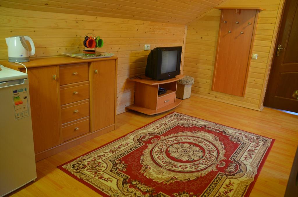 Karpatski Zori Hotel Bukovel Luaran gambar